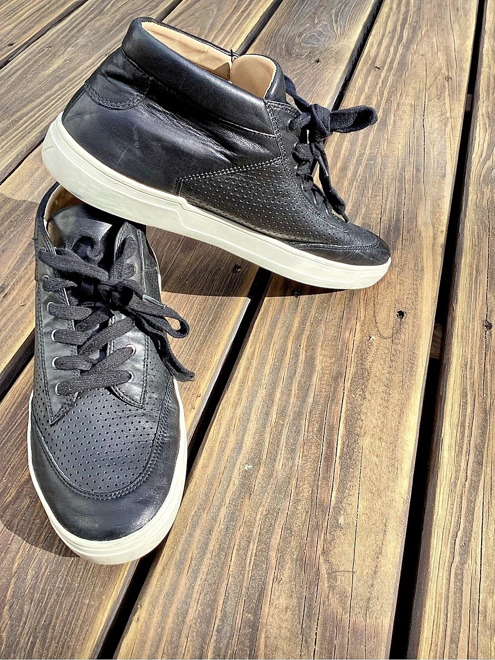 Via Spiga Leather High Top Sneakers US 8.5